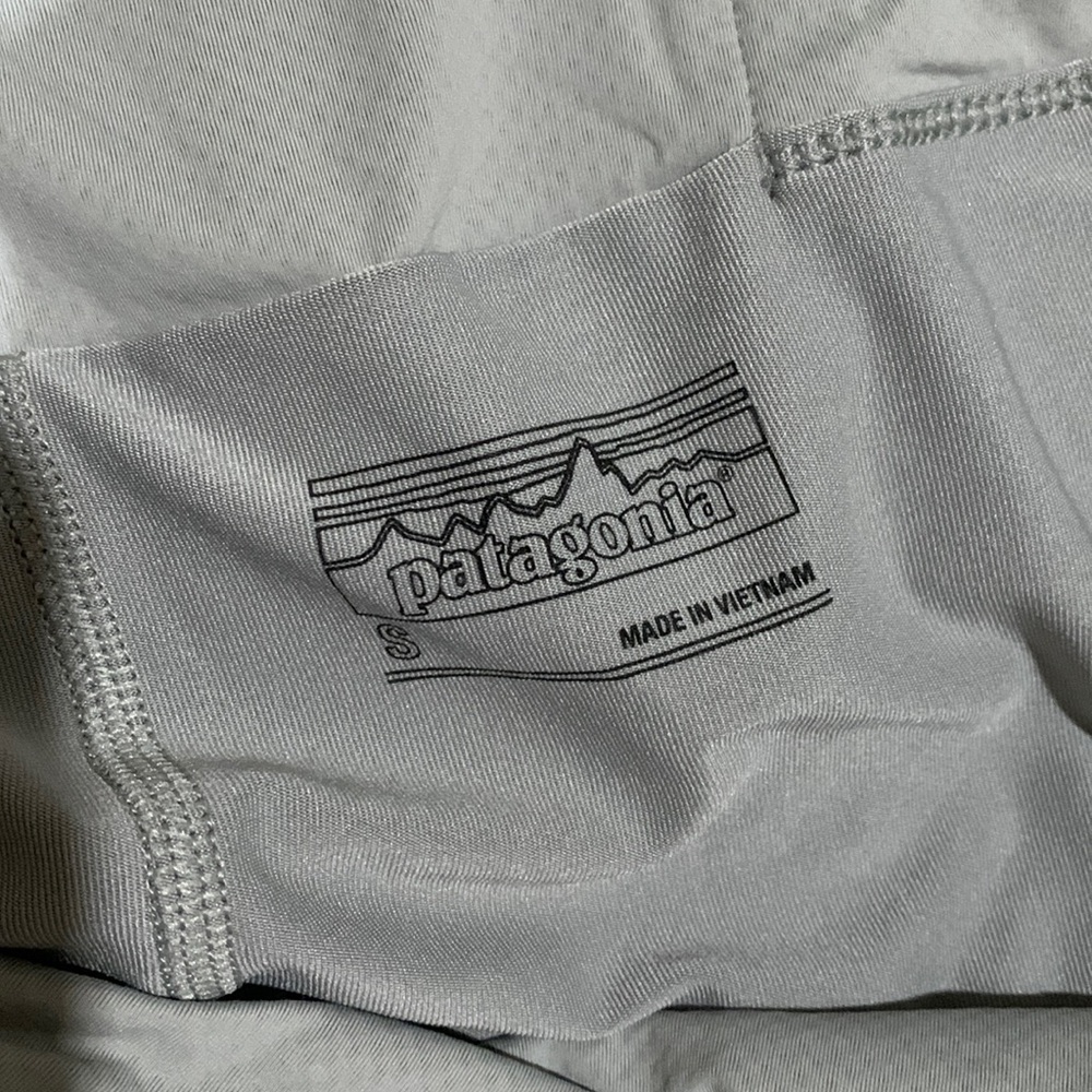 Women’s Patagonia gray skort, size small.